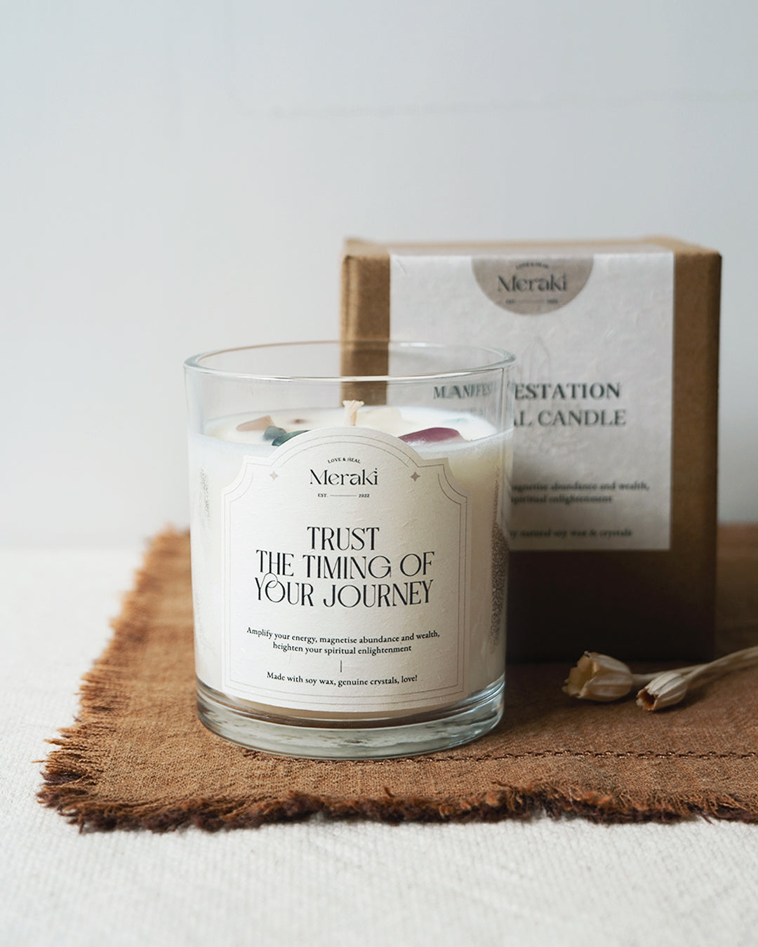 Manifestation Crystal Candle: Oakmoss Amber